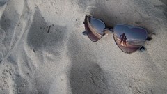 Sand glasses heart shaped sunglasses
