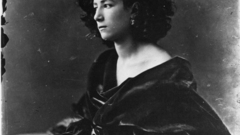 Sarah bernhardt nadar high