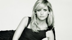 Sarah Michelle Gellar monochrome Actress