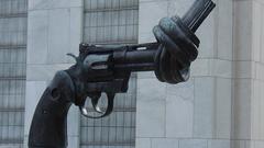 Sculpture pistol 1988 violence carl non