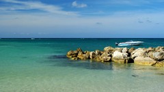 Sea Boats Jamaica rocks