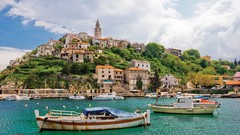 Sea nature crysis towns