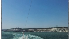 Sea stones tomato waves hamburgers