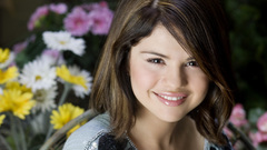 Selena Gomez Flowers Celebrity