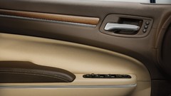 Series chrysler 300 doors
