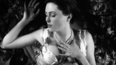 Sharon den Adel within