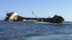 Ship tanker spilling archipelago Watercraft jessicag alapagos 