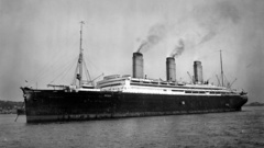 Ships grayscale monochrome vehicles