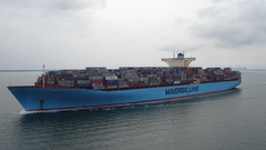 Ships maersk line Shipping