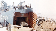 Ships port watercraft