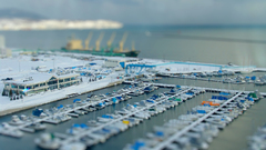 Ships tilt-shift vehicles