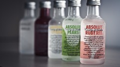 Shot vodka absolut