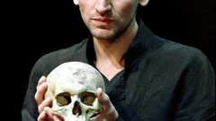 Skulls Hamlet christopher eccleston