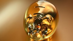 Skulls thinking golden