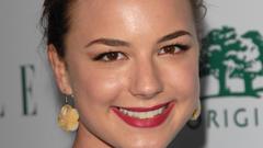 Smile Emily vancamp red