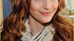 Smiling bella thorne