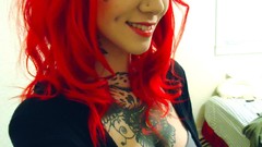 Smiling redheads cleavage