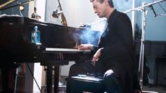 Smoking piano Robert Downey