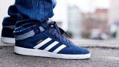 Sneakers Adidas that post them have let