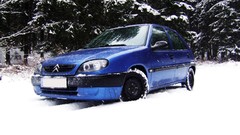 Snow blue Citroen Saxo