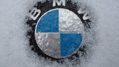 Snow BMW logos