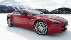 Snow cars Aston Martin