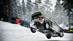 Snow cars Ford jumping