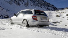 Snow cars Mercedes-Benz vehicles