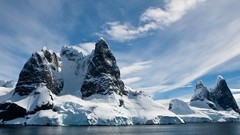 Snow cliff HDR Photography