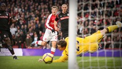 Soccer andrei arshavin Arsenal FC Stoke City FC Thomas Sørensen