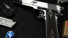 SOG Flash II pistols