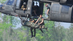 Soldiers Army Helicopters vehicles