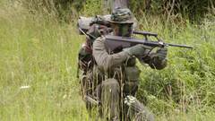 Soldiers Guns camouflage AUG