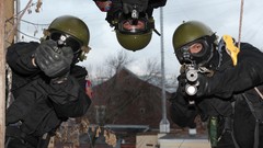 Soldiers Guns military