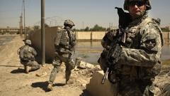 Soldiers Men US Army