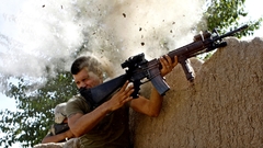 Soldiers military M-16 Marines