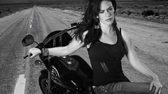 Sons of anarchy grayscale Maggie Siff