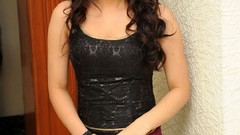 South Actress models aksha Aksha Pardasany