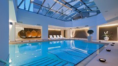 Spa swimming pools
