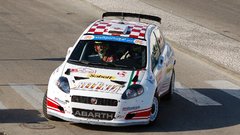 Sports cars rally high