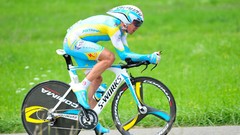 Sports Team races Astana cycling s-works cycles