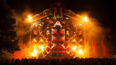 Stage party hardstyle Q-Dance Tomorrowland 2012