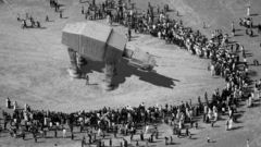 Star wars deserts crowd