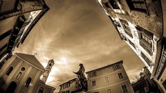 Statues architecture fisheye effect