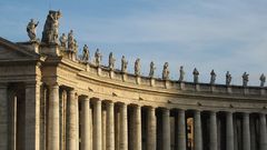 Statues of vips keep