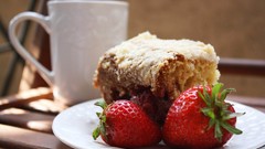 Strawberries cakes cups