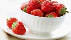 Strawberries fruits bowls