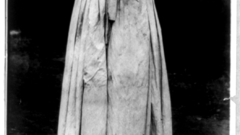 Street dress mohammedan woman