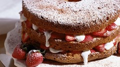 Sugar strawberries cakes