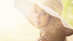Summer woman hats blondes models